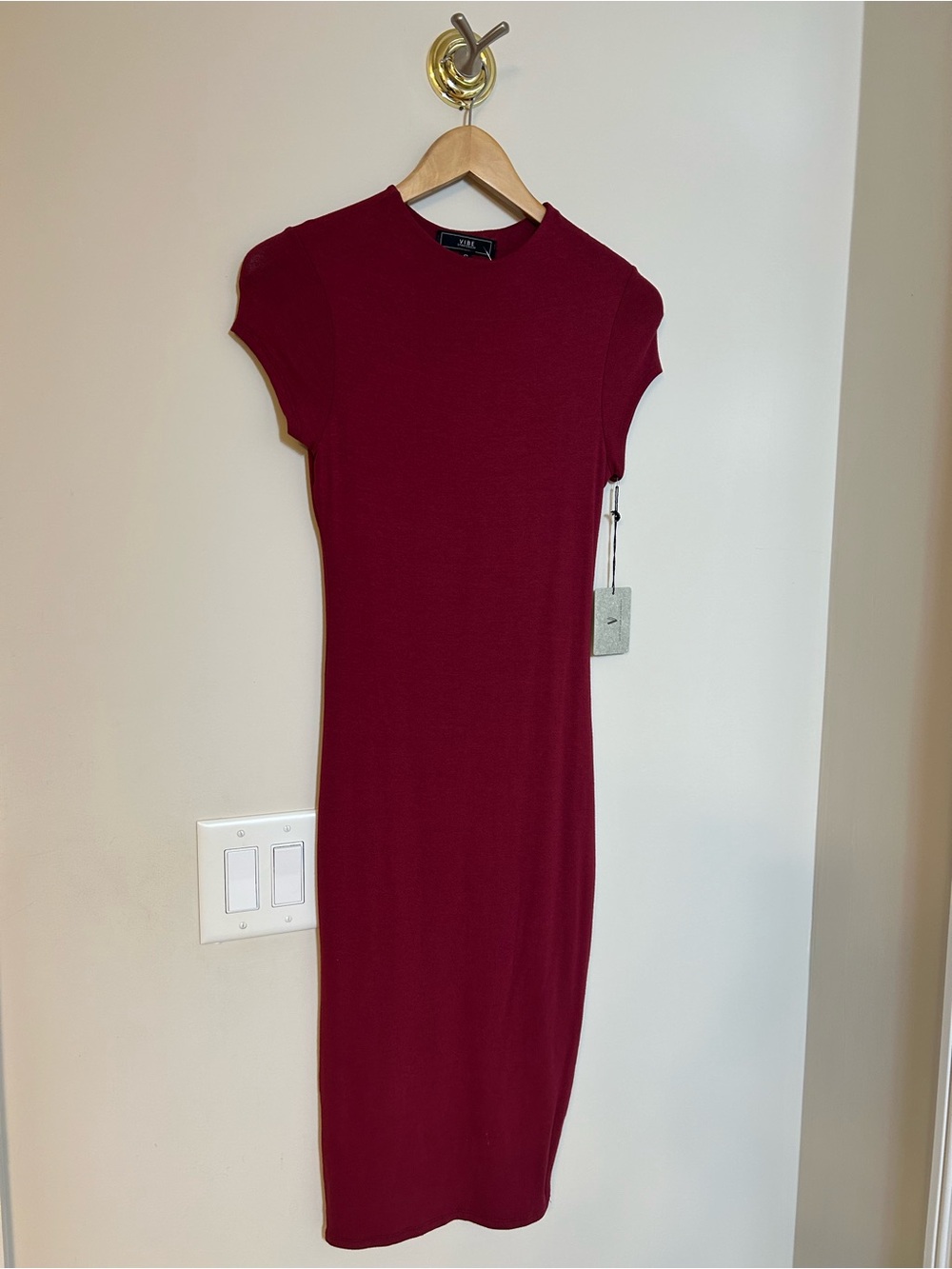 Vibe Burgundy Cap-Sleeve Midi Dress
